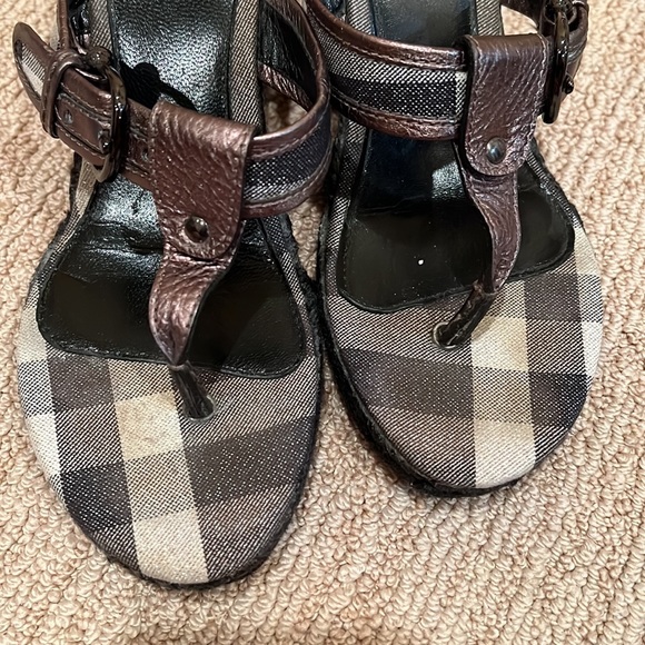 Burberry pewter check espadrille wedge thong size 39/8US - Picture 7 of 7
